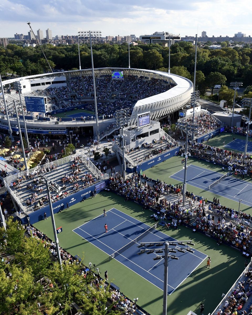 The Gossip Column: November 11, 2022